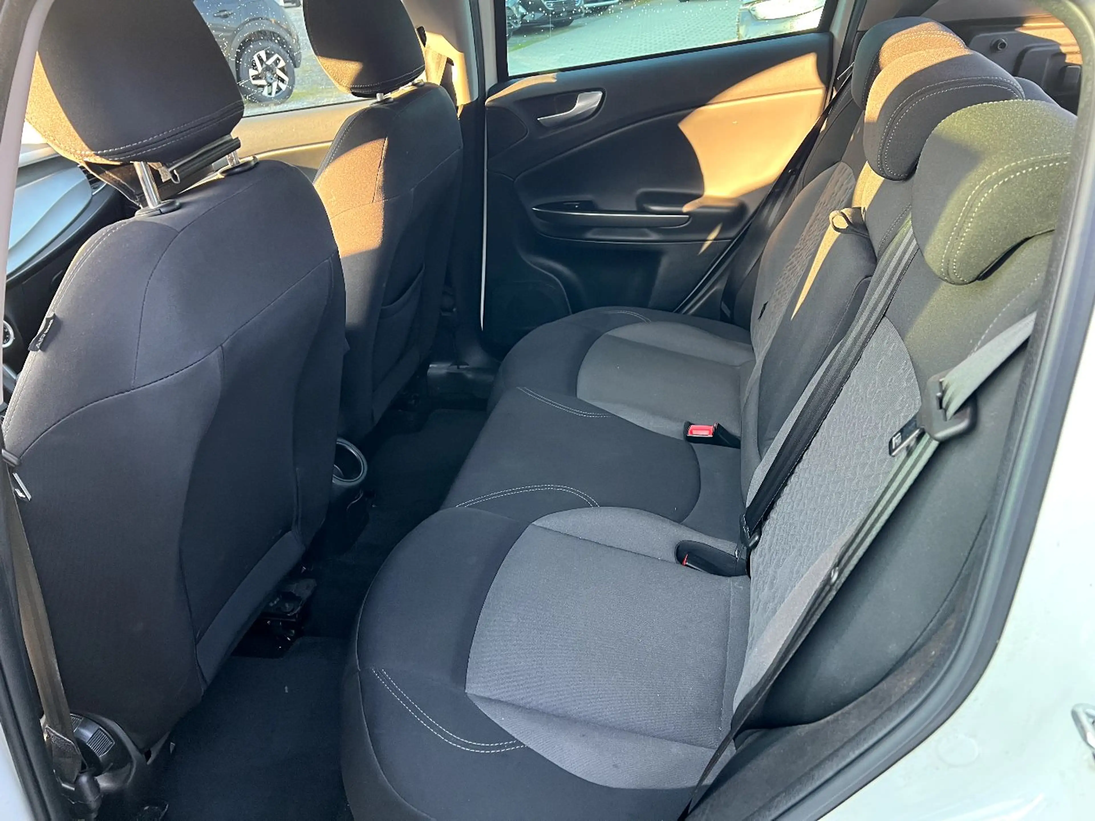 Alfa Romeo Giulietta 1.4 TB 16V *Klimaanlage Alufelgen PDC* — photo 12