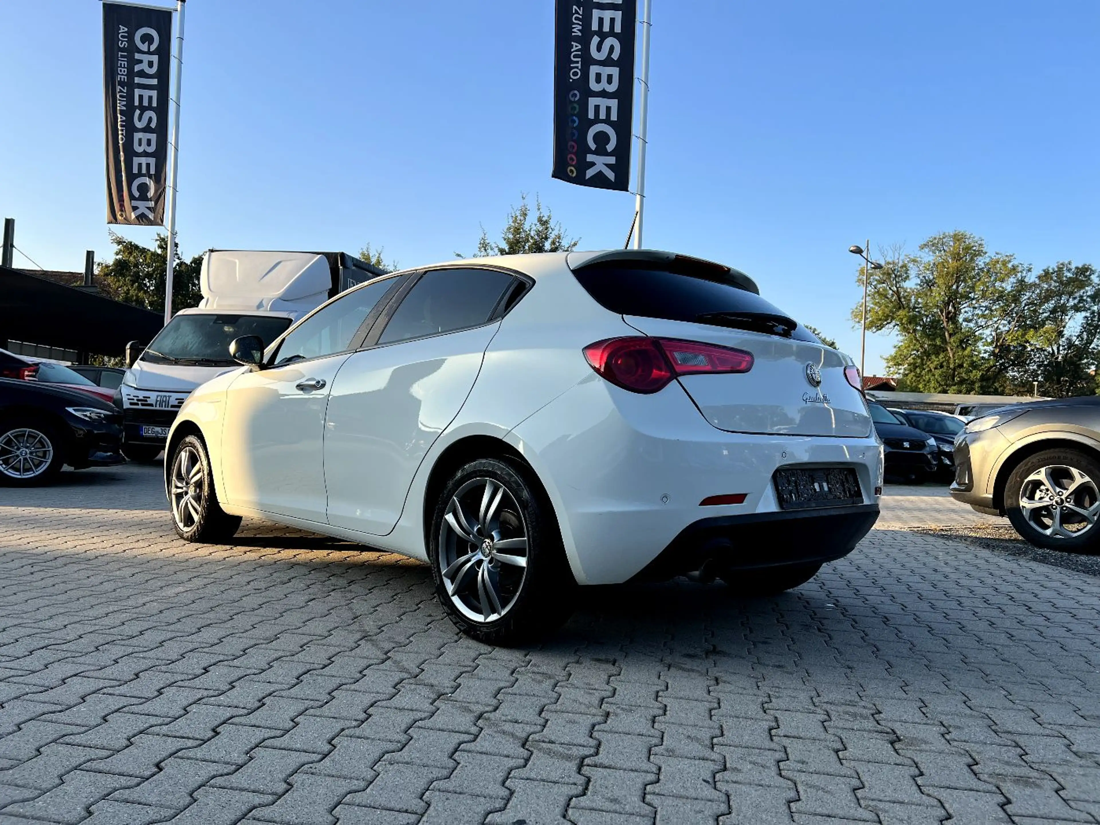 Alfa Romeo Giulietta 1.4 TB 16V *Klimaanlage Alufelgen PDC* — photo 2