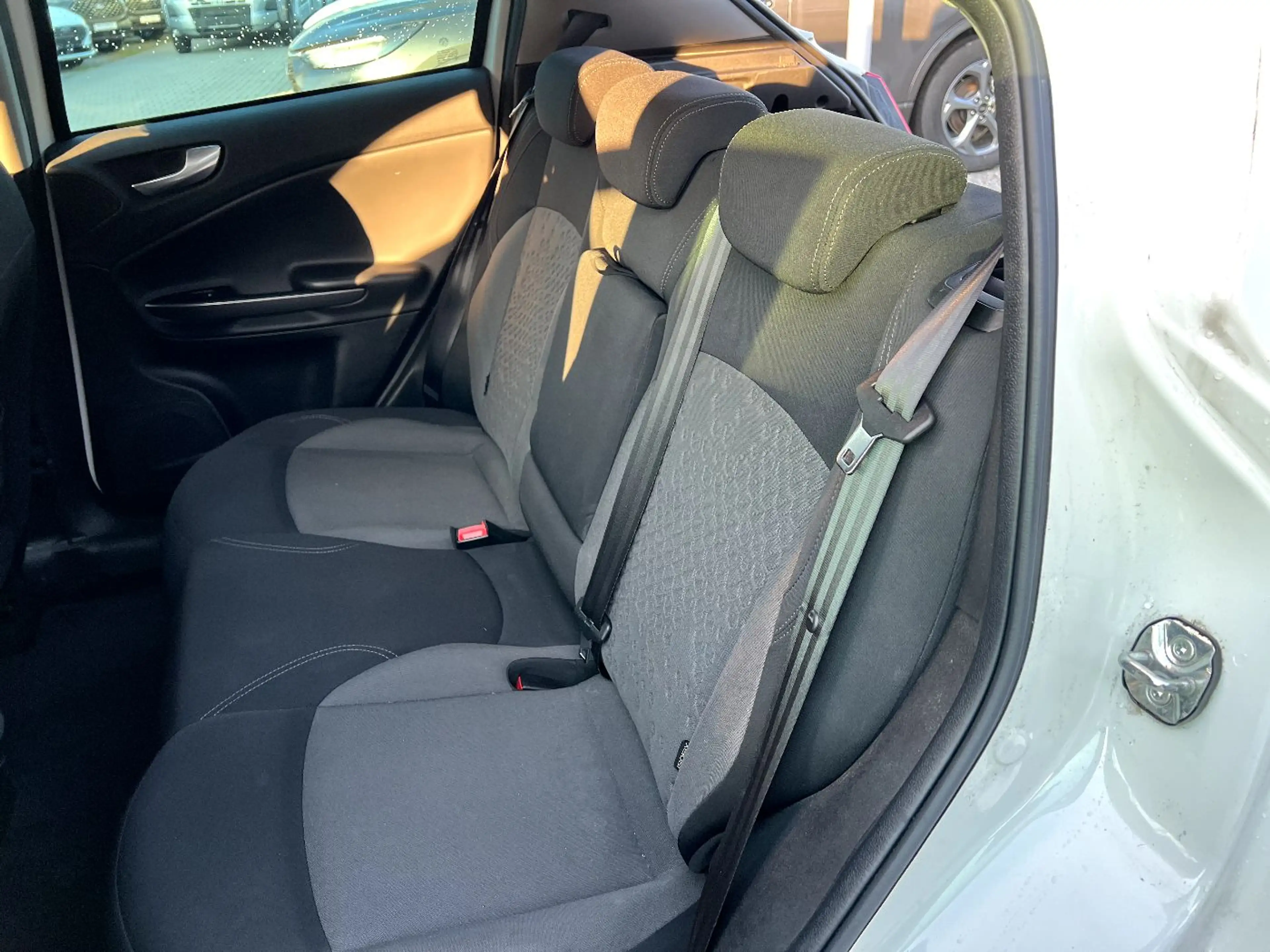 Alfa Romeo Giulietta 1.4 TB 16V *Klimaanlage Alufelgen PDC* — photo 13