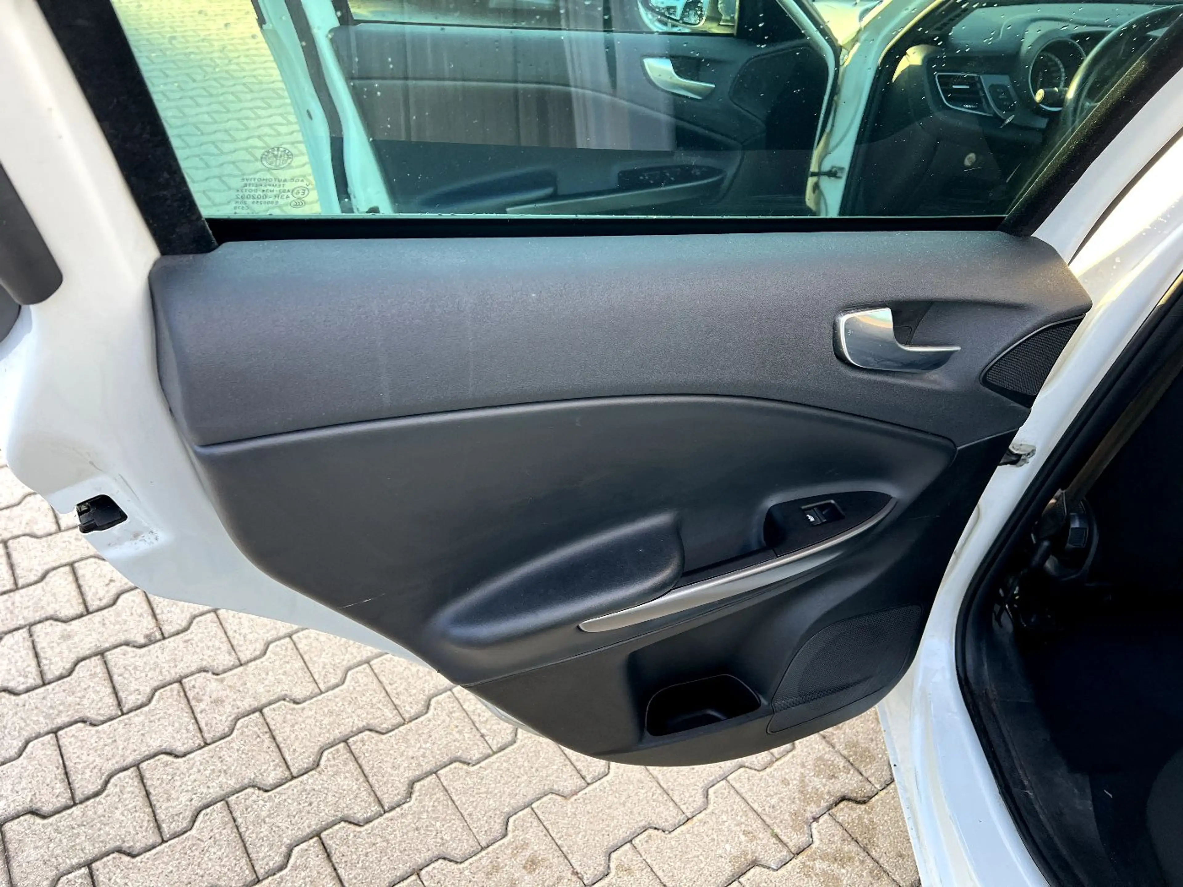 Alfa Romeo Giulietta 1.4 TB 16V *Klimaanlage Alufelgen PDC* — photo 11
