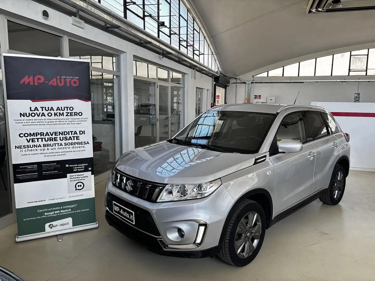 Suzuki Vitara 1.0 Boosterjet 4WD Allgrip Cool Silber - 1