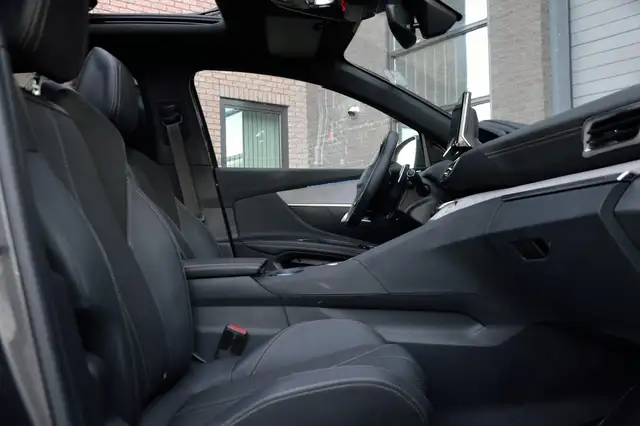 Peugeot 3008 view 10