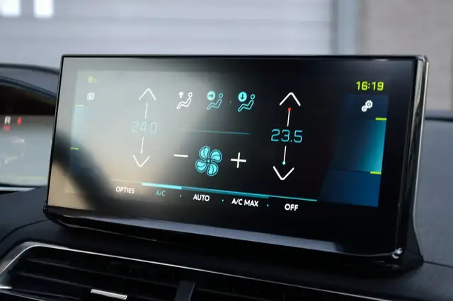 Peugeot 3008 view 13