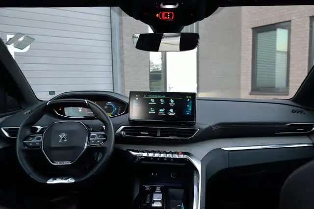 Peugeot 3008 view 9