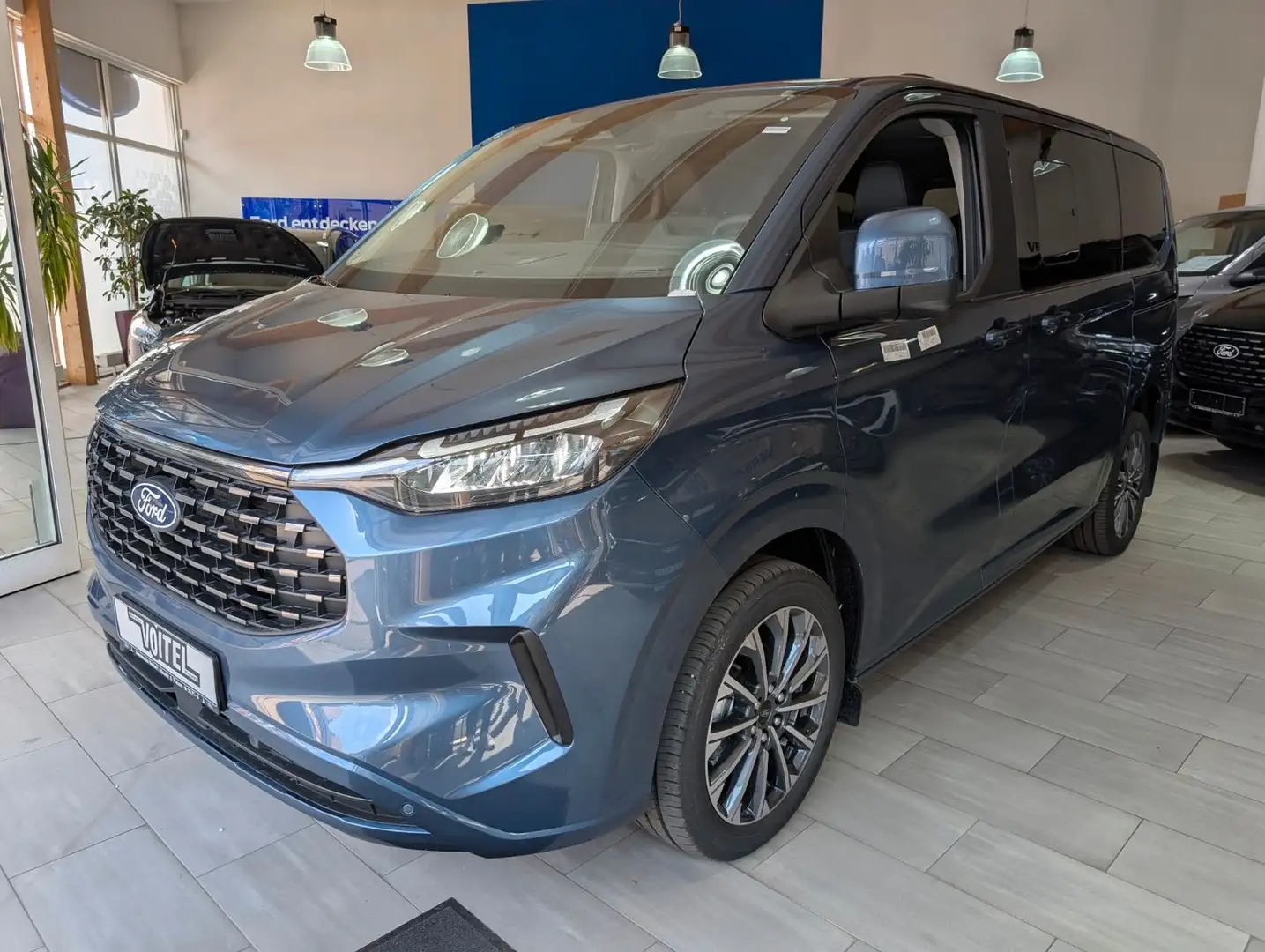 Ford Tourneo Custom Tit. 2.0 L1 NEUES MODELL Blau - 1