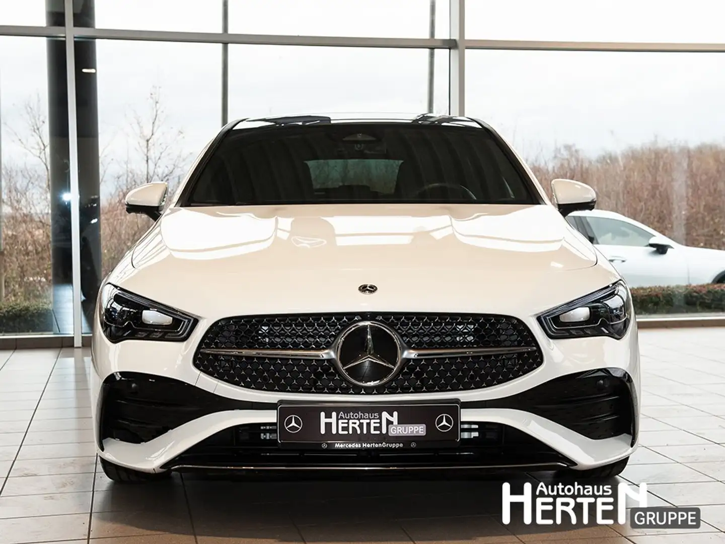 Mercedes-Benz CLA 200 d SB+AMG+PANO+MULTIBEAM+360°+AHK+KEYLESS Blanc - 2