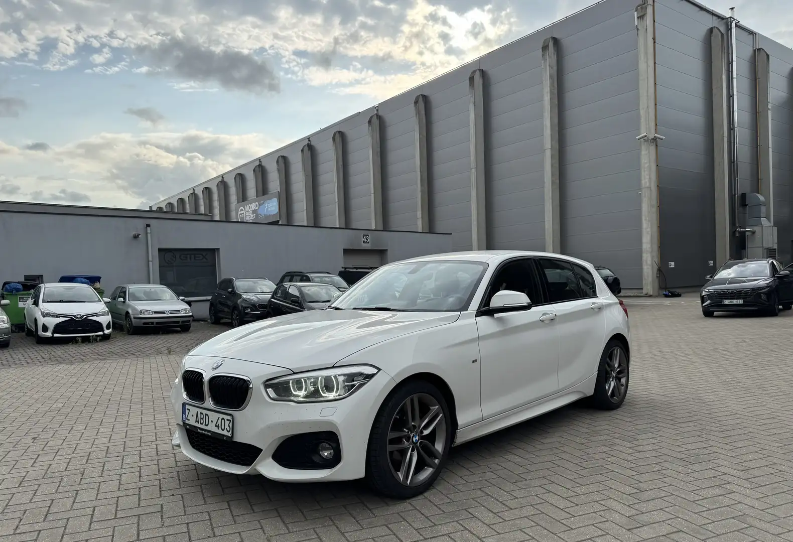 BMW 118 d Aut. M Sport GARANTIE 12MOIS CARPASS C.T Wit - 1
