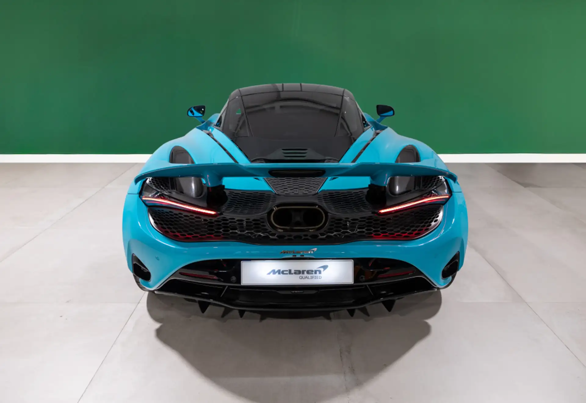 맥라렌 750S 750 2025 청록 사진 4