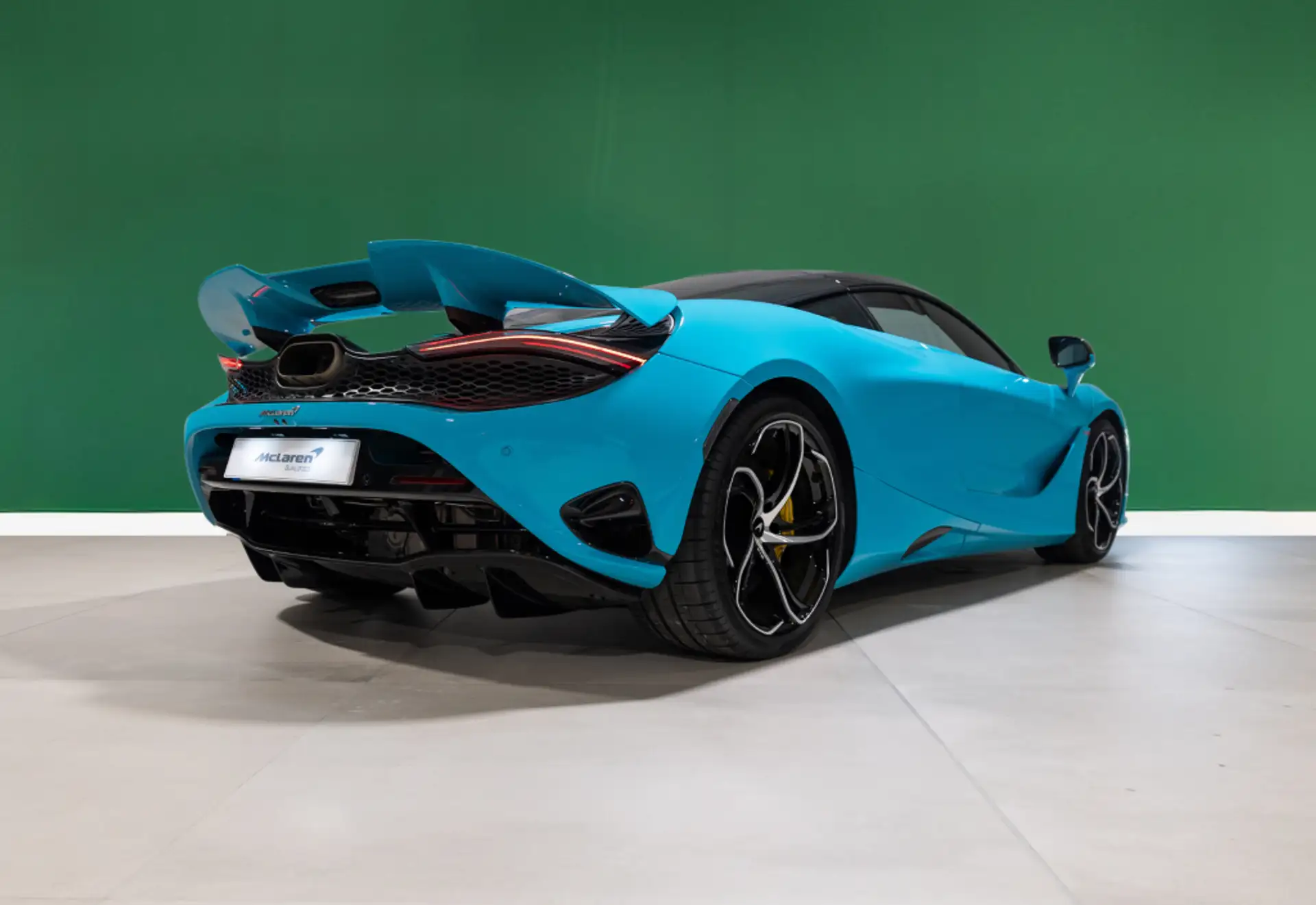 맥라렌 750S 750 2025 청록 사진 6