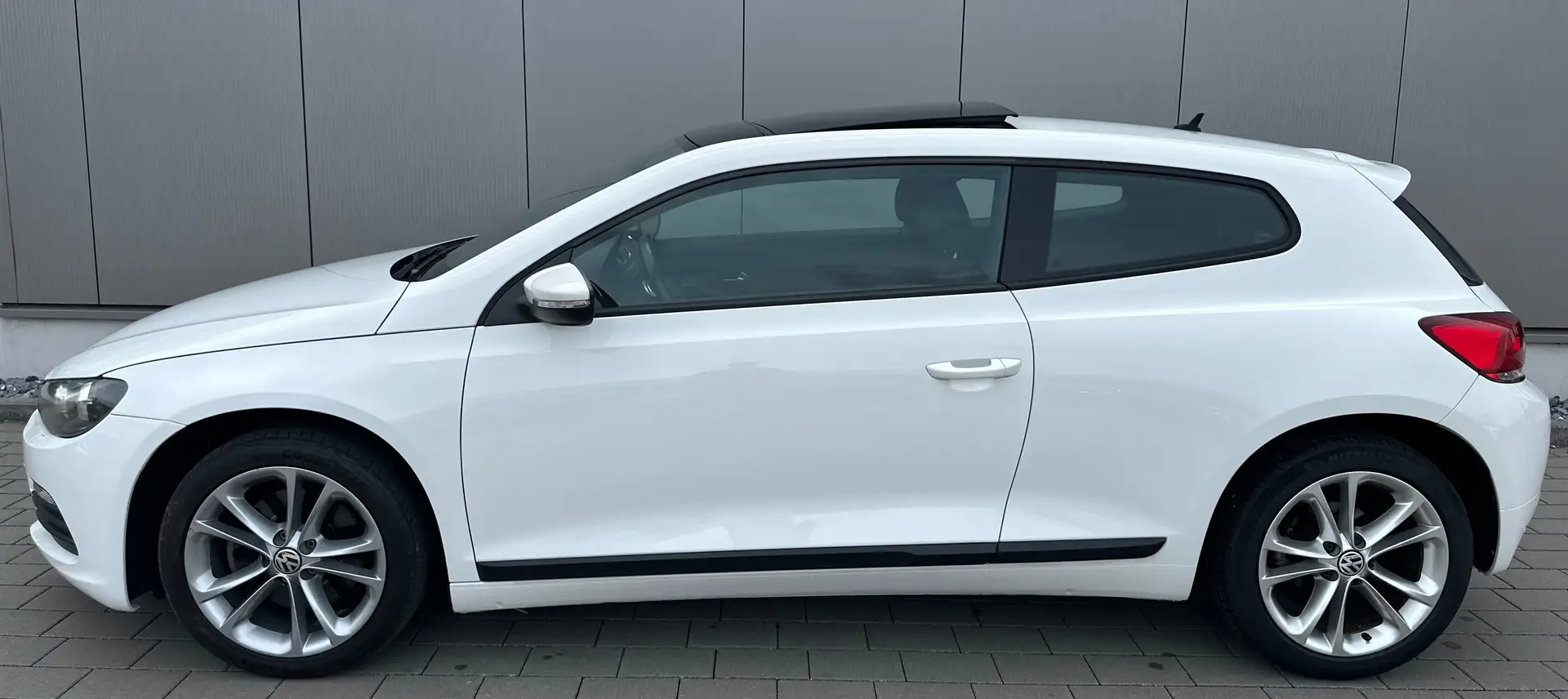 Volkswagen Scirocco 2.0 TSI 155 kW Schiebedach/Xenon/PDC/Klimaautom. White - 2