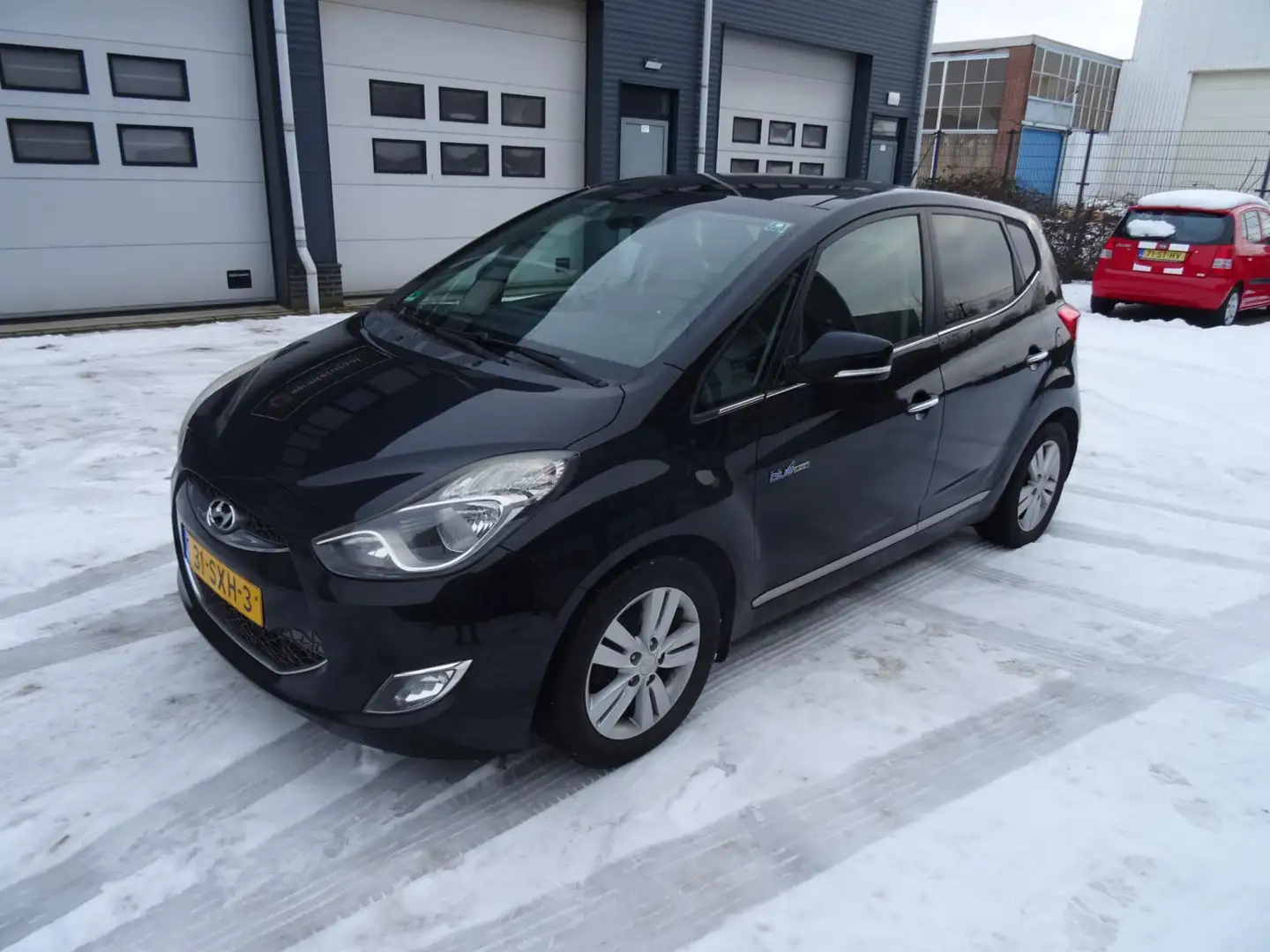 Hyundai iX20 1.6i i-Catcher Schwarz - 1