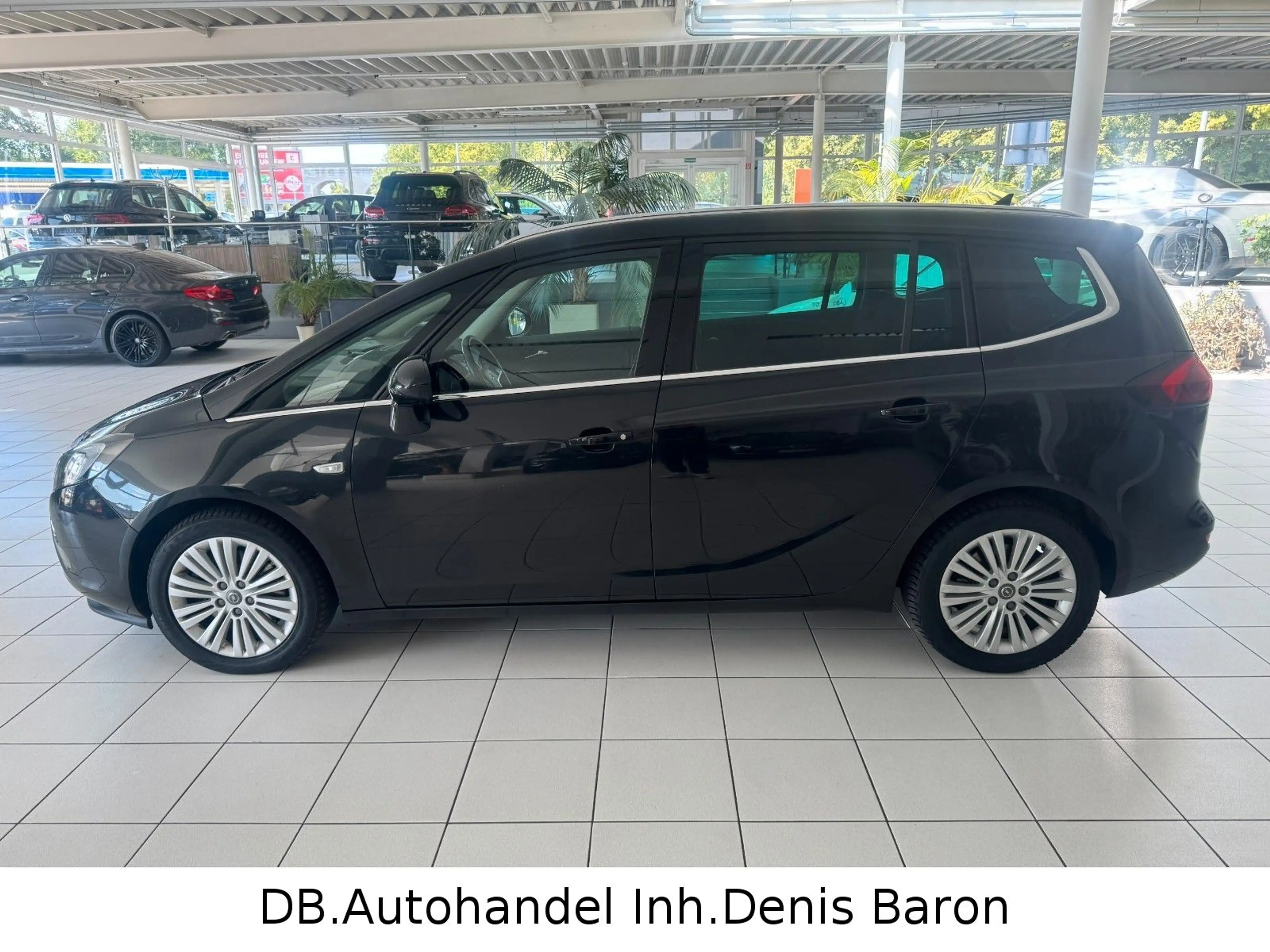 Opel Zafira Tourer Zafira C Tourer *7-Sitzer* Xenon Navi Kamera SHZ — photo 9