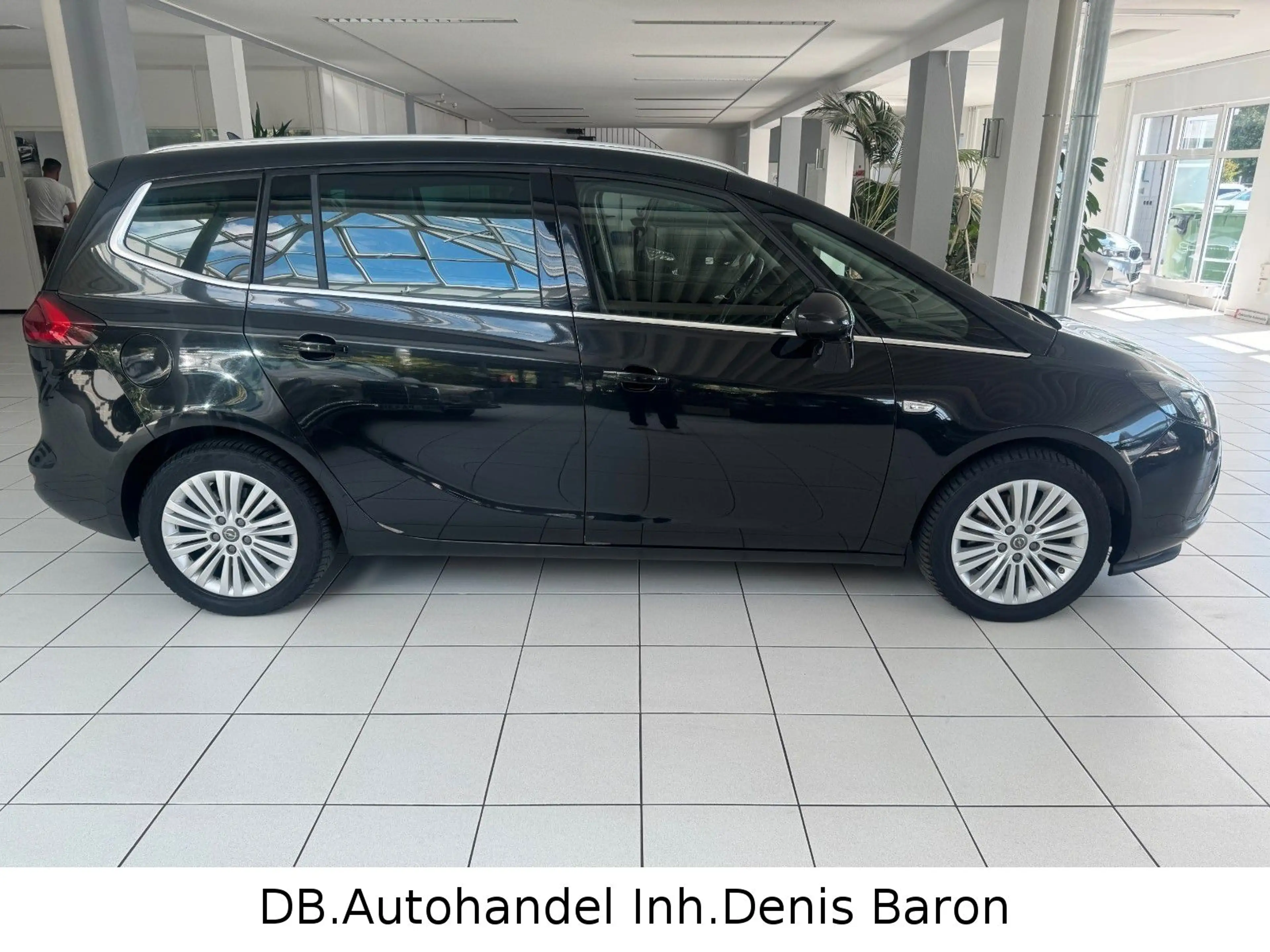 Opel Zafira Tourer Zafira C Tourer *7-Sitzer* Xenon Navi Kamera SHZ — photo 4
