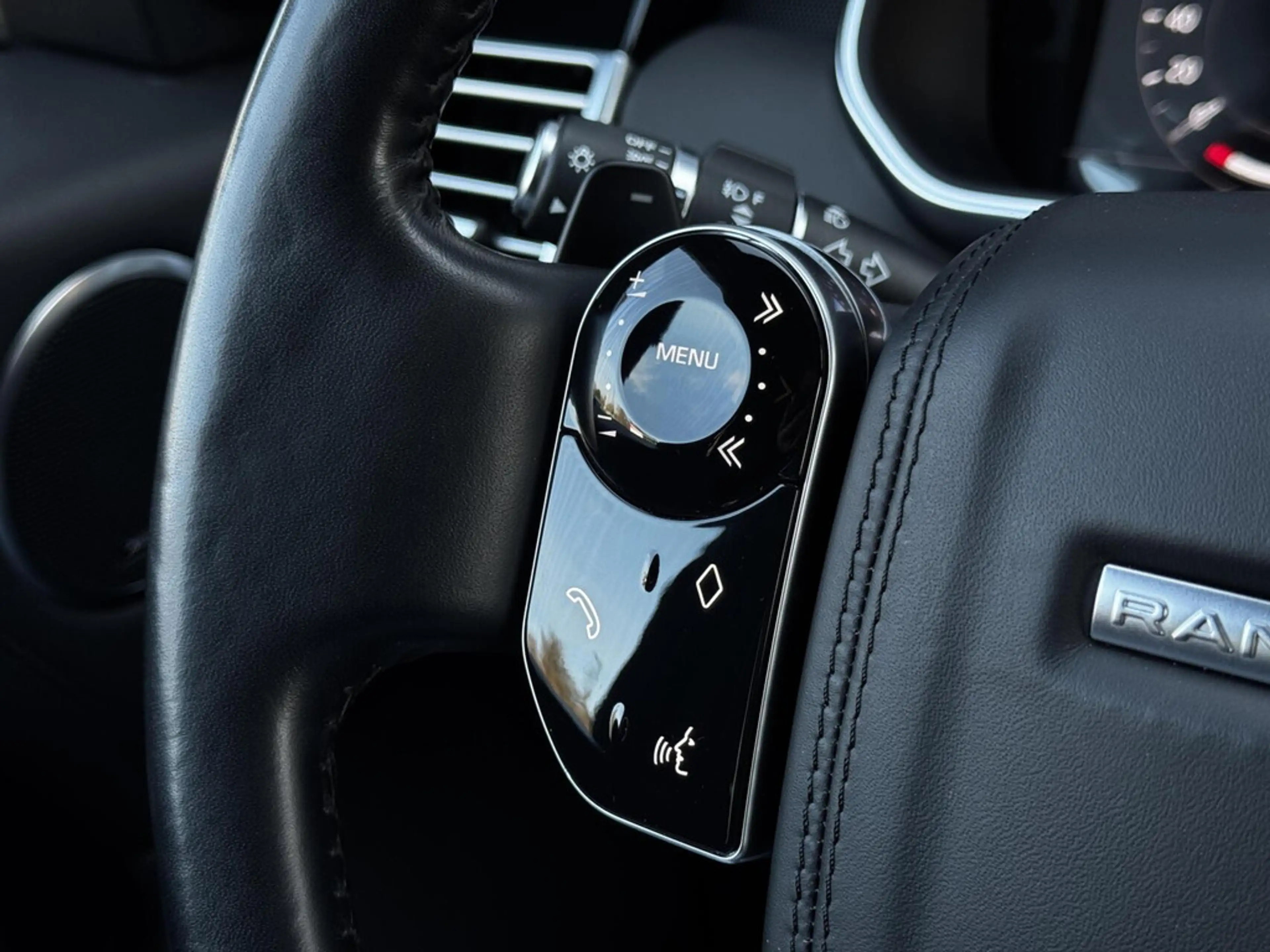 Land Rover Range Rover P400 HSE | Pano | Meridian | HUD | 22 inch | NL Au — photo 31