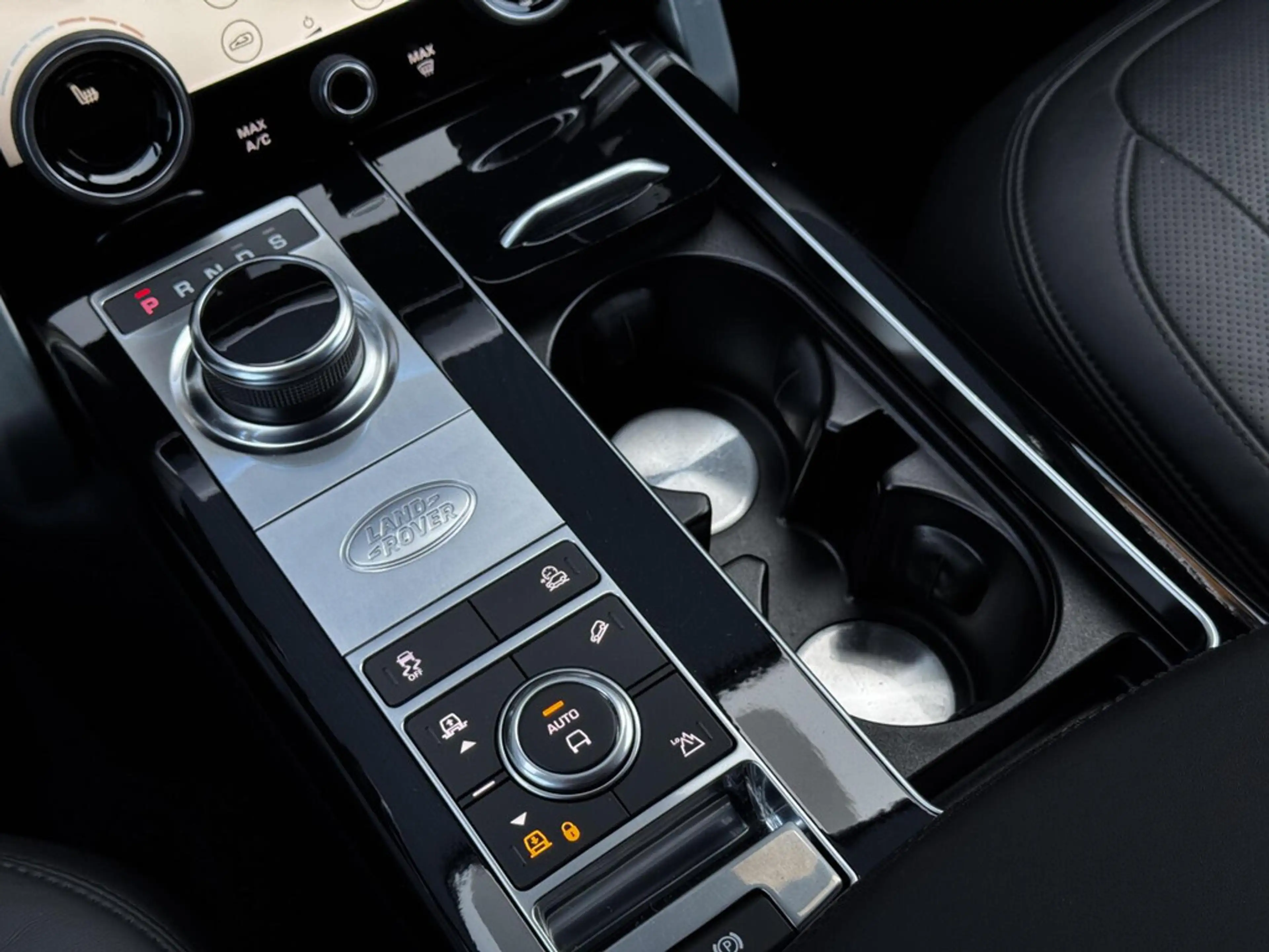 Land Rover Range Rover P400 HSE | Pano | Meridian | HUD | 22 inch | NL Au — photo 25