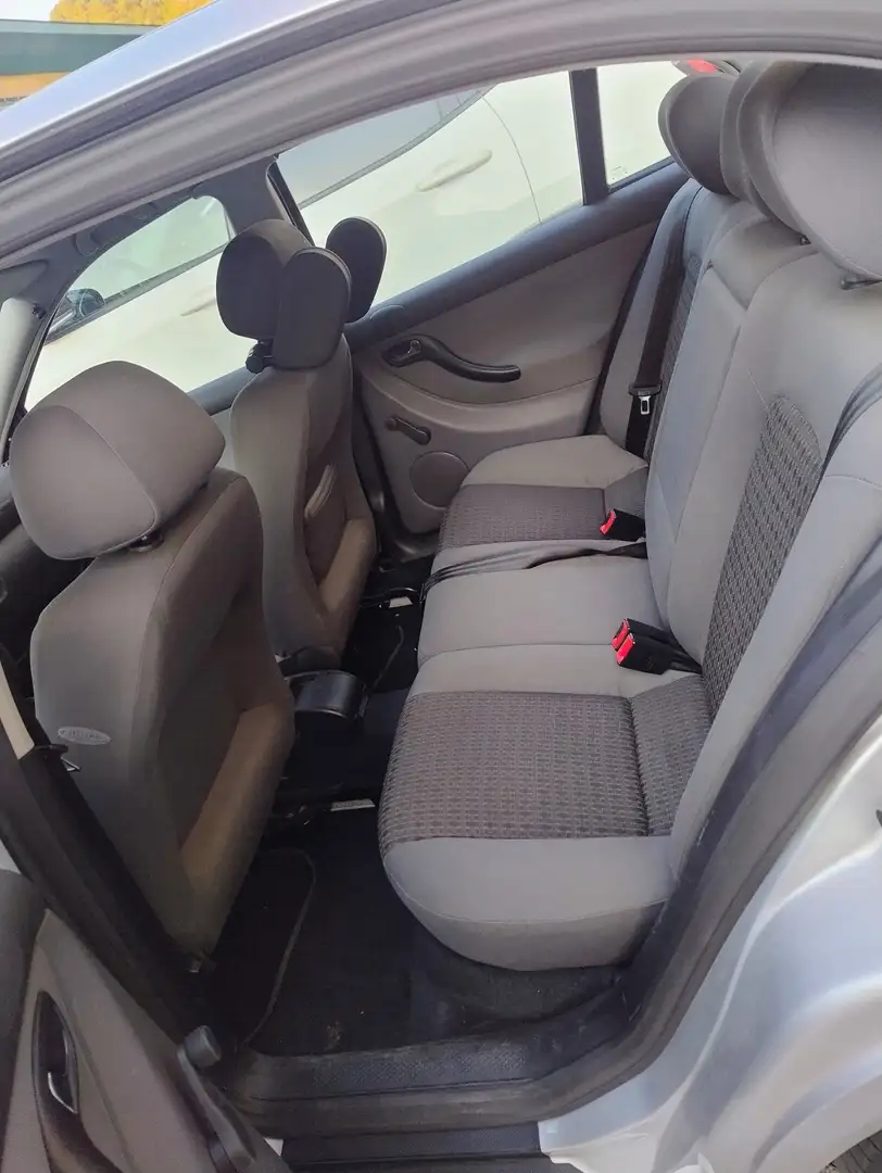 SEAT Toledo 1.9 tdi Stella 110cv - 1