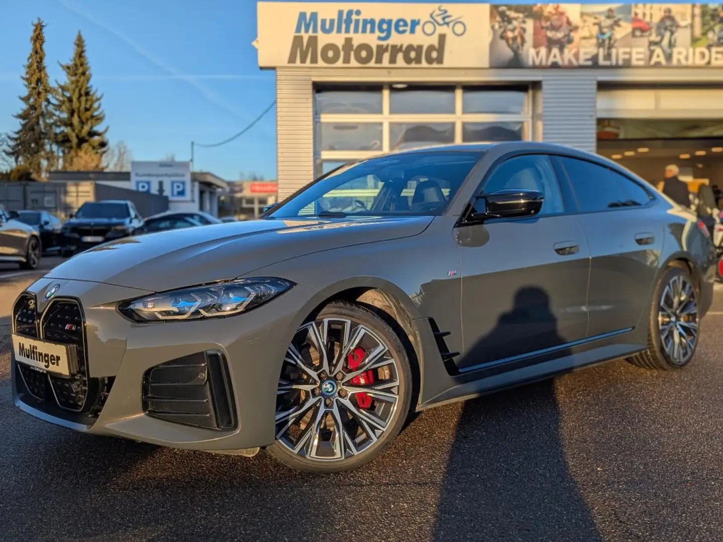 BMW i4 M50 GC M Sport Pro Laser ACC Ha/Ka GlasD. 20" Grau - 2