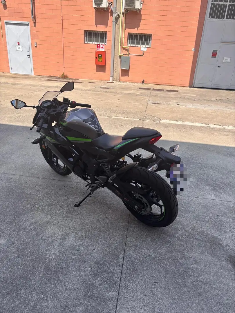 Kawasaki Ninja 125 sport - 2