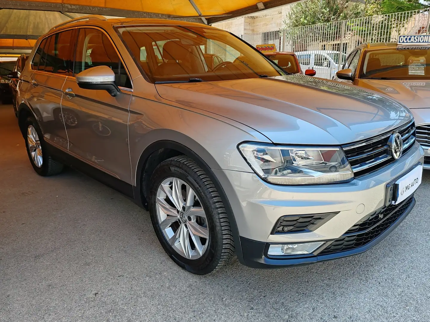 Volkswagen Tiguan Tiguan 2.0 tdi Business 150cv Grigio - 1