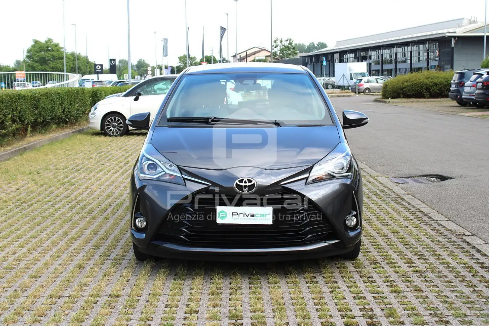 Toyota Yaris Yaris 1.0 5 porte Active Weiß - 2