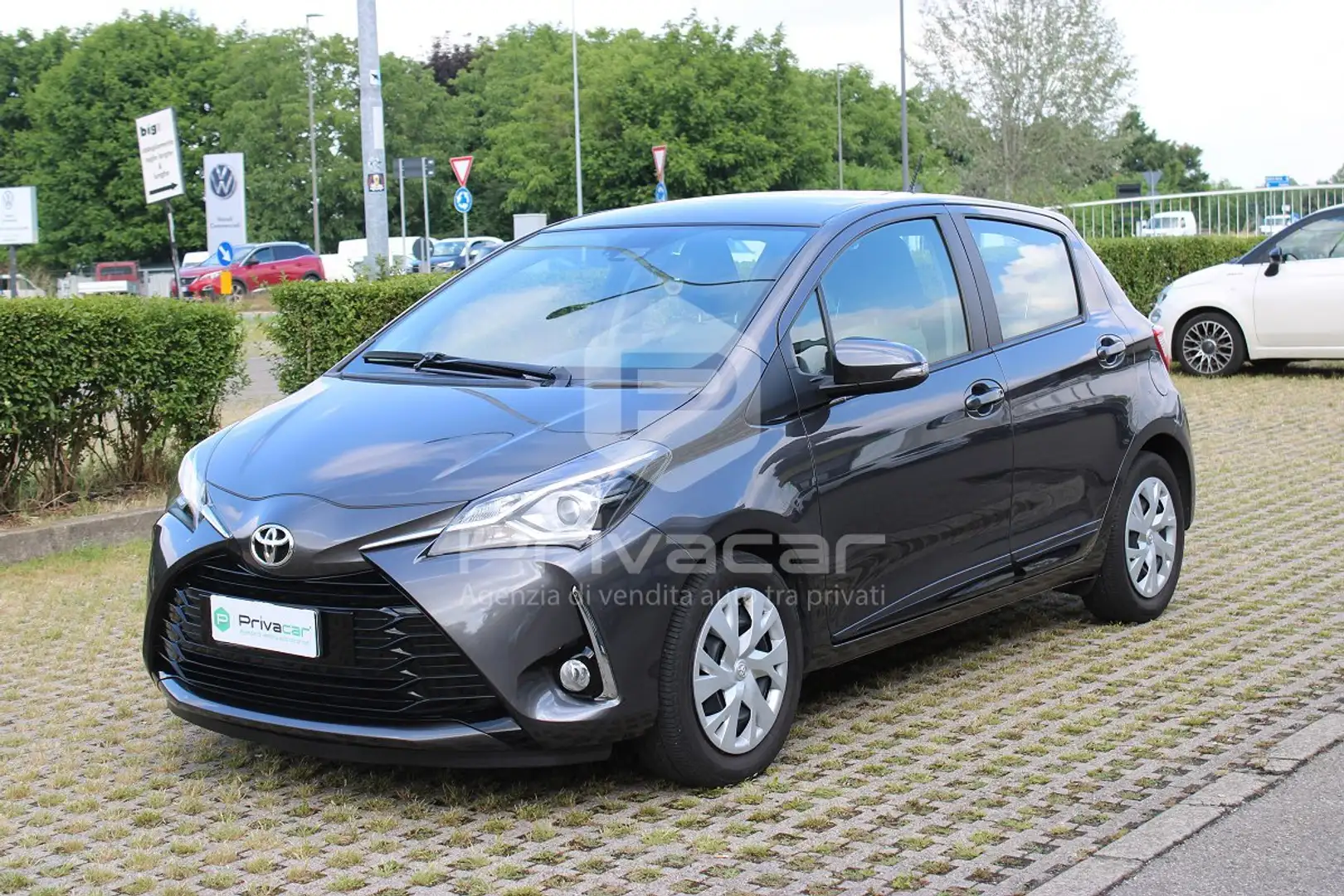 Toyota Yaris Yaris 1.0 5 porte Active Weiß - 1