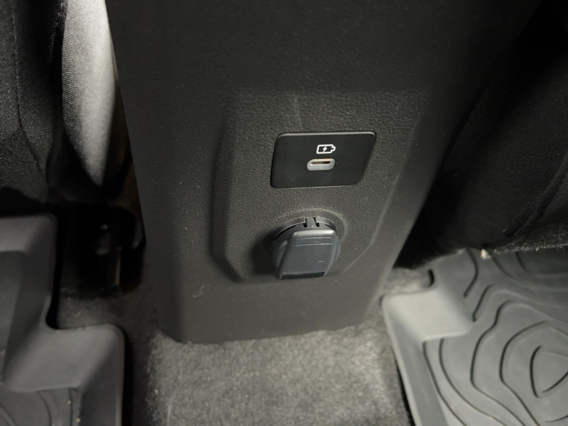 Dacia Jogger Extreme TCe 110 SHZ Rückfahrkamera PDC ABS — photo 13