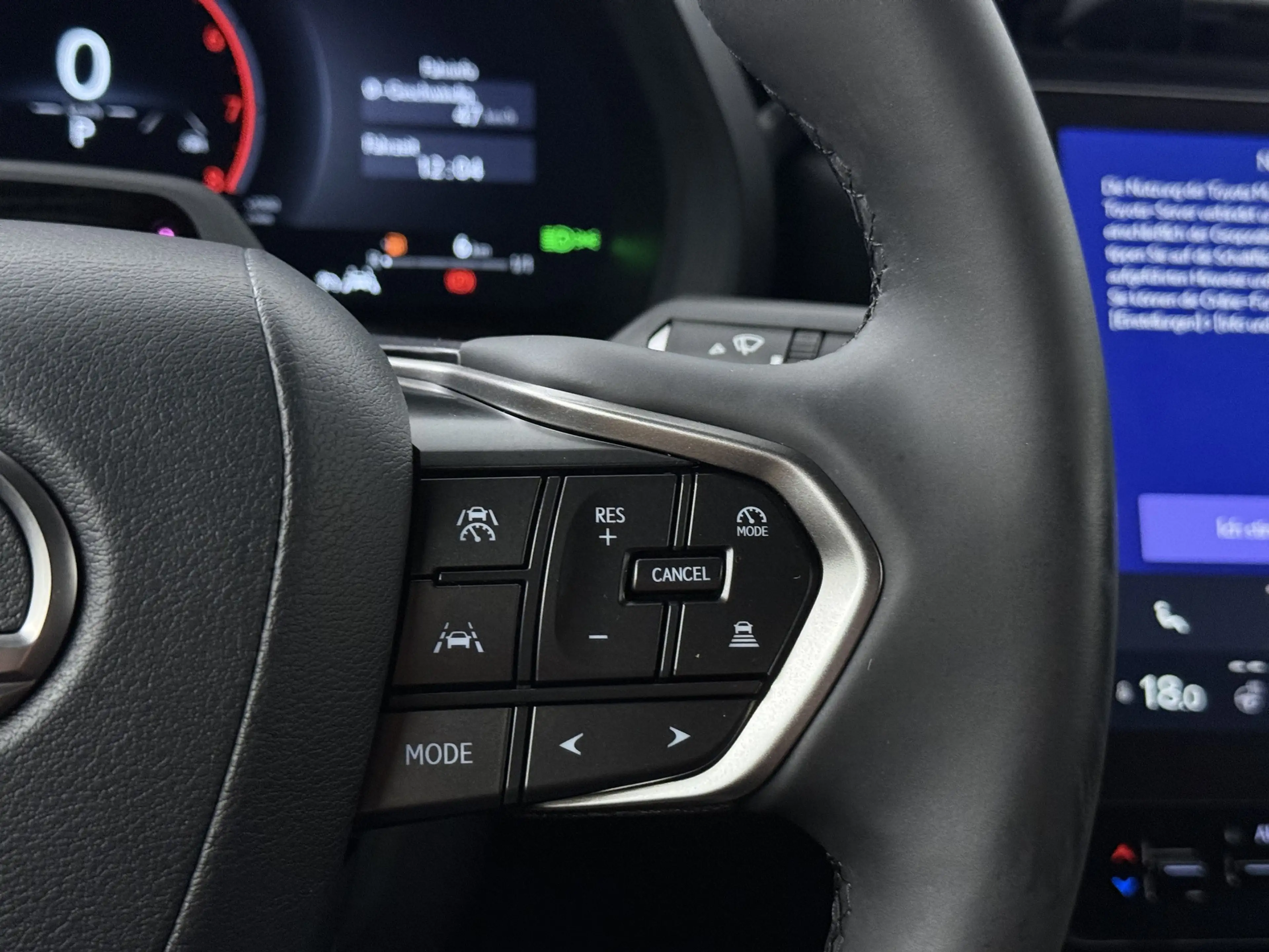 Lexus LBX Cool 2WD — photo 10