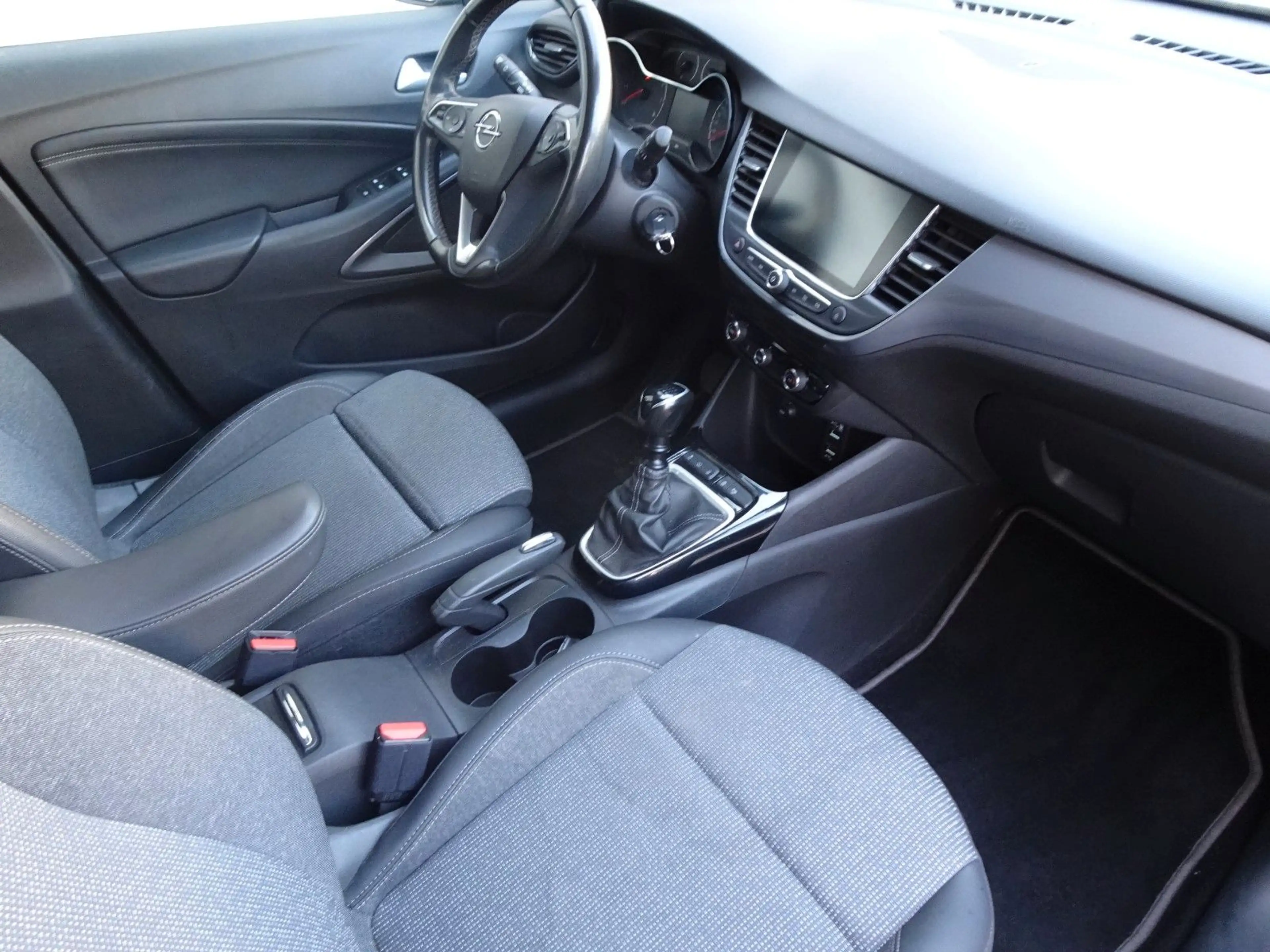 Opel Crossland X Elegance Paket 1.2 81kW, NAV-R.CAM — photo 14