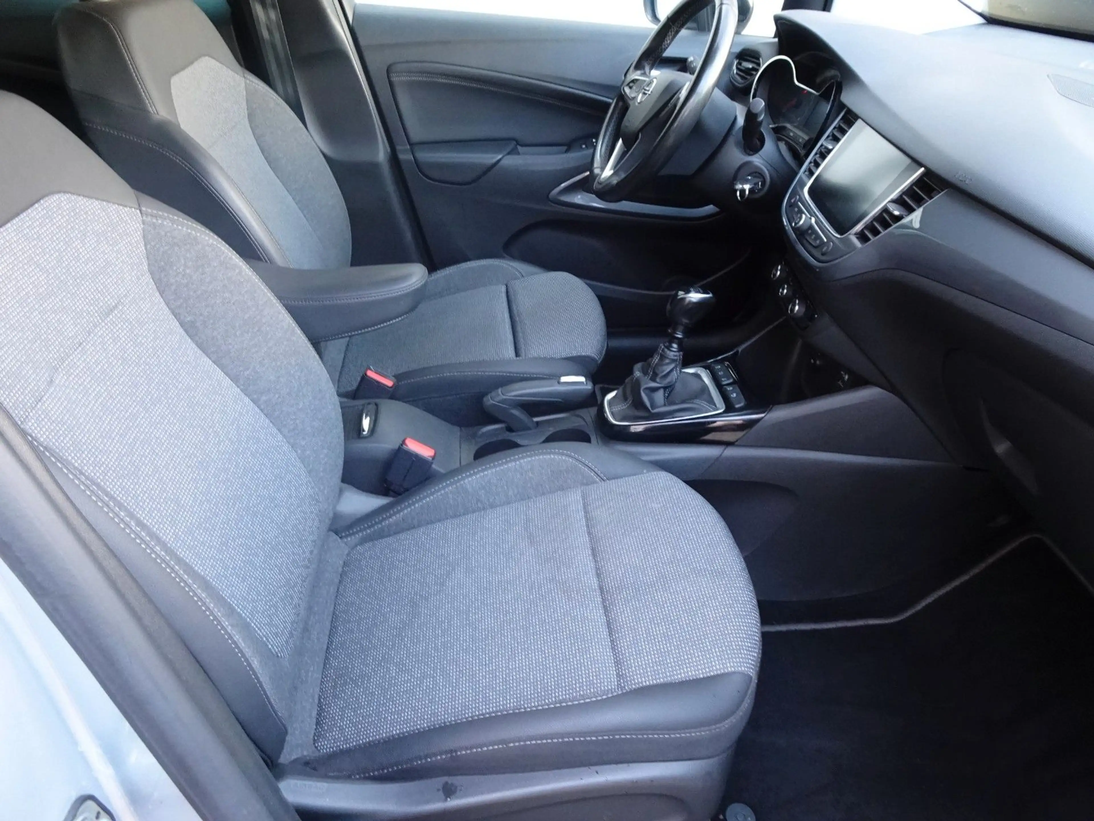 Opel Crossland X Elegance Paket 1.2 81kW, NAV-R.CAM — photo 15