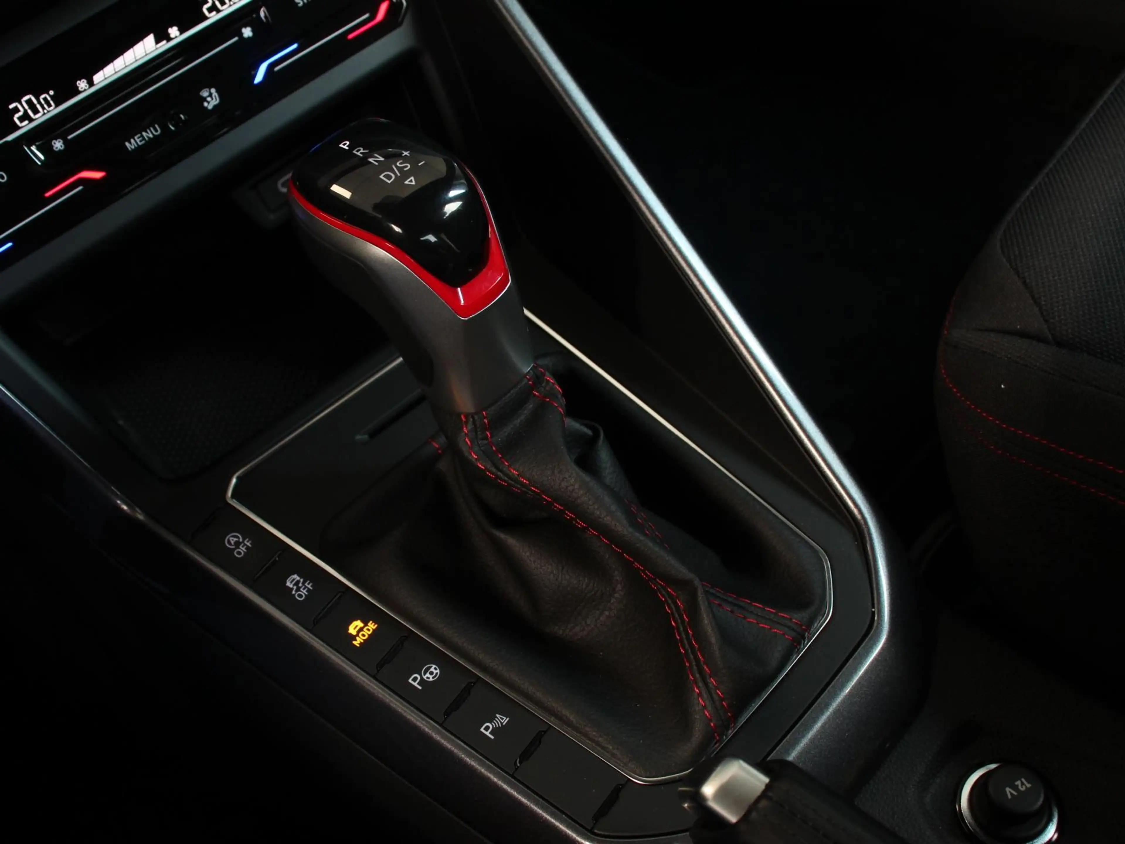 Volkswagen Polo GTI 2.0 TSI 207pk Automaat Digitale Cockpit Navigatie — photo 33
