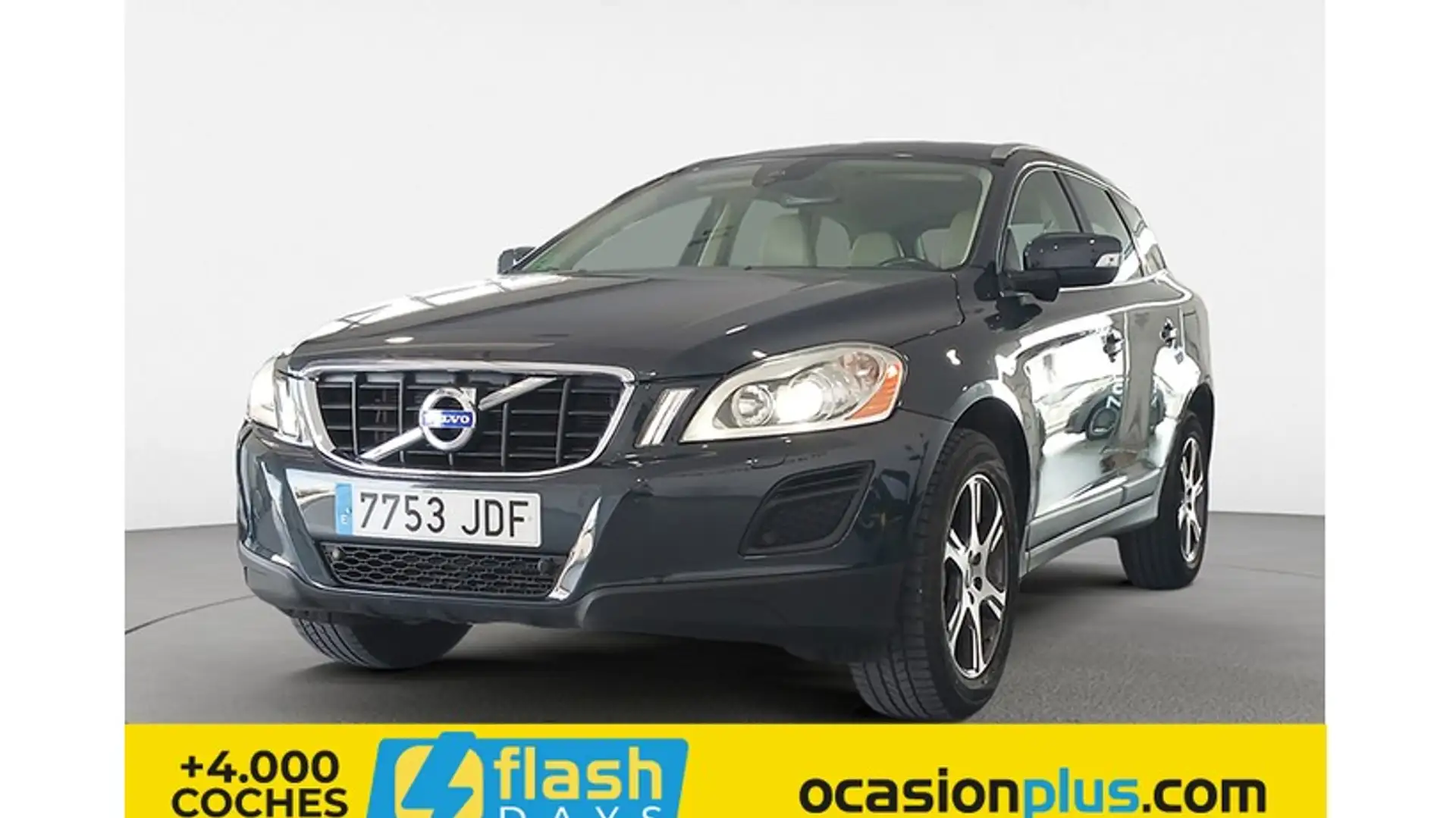 Volvo XC60 T5 Momentum Aut. 245 Gris - 1