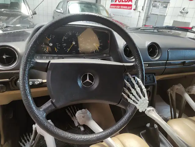 Mercedes-Benz Unknown Model view 5