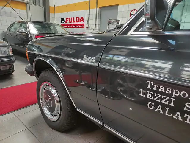 Mercedes-Benz Unknown Model view 9