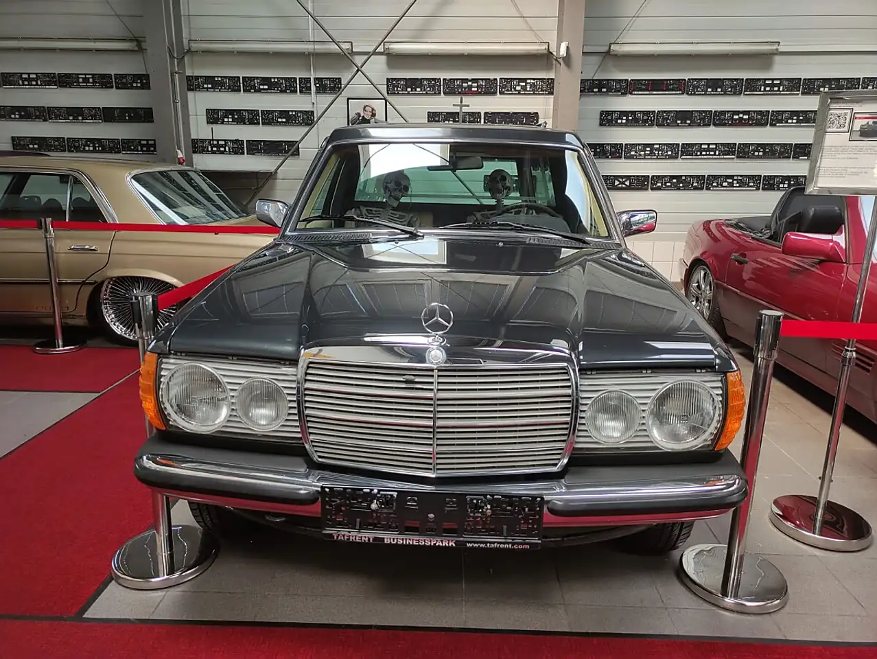 Mercedes-Benz 123D/240D Leichenwagen, foto 3