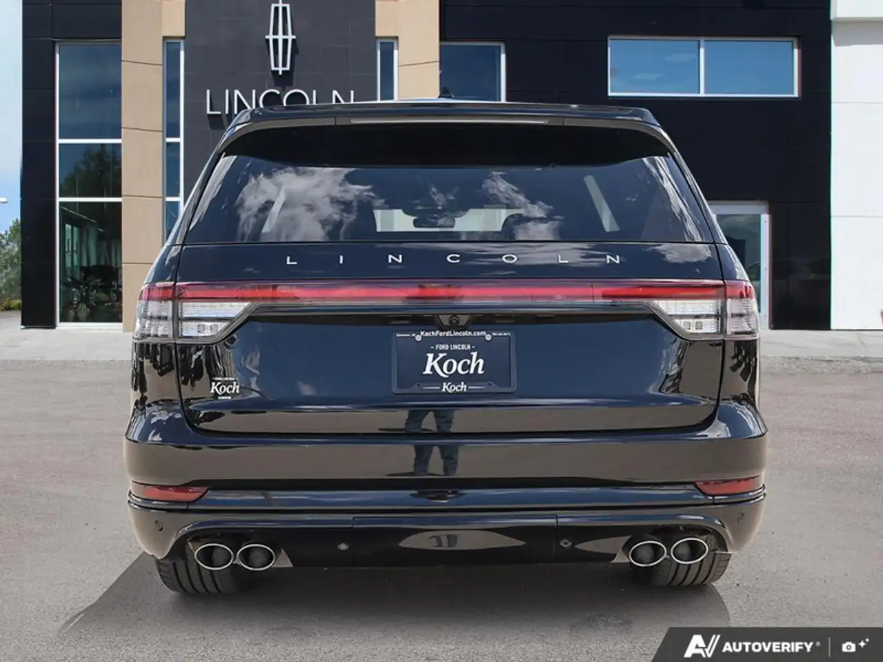 Lincoln Aviator снимка Lincoln Aviator
