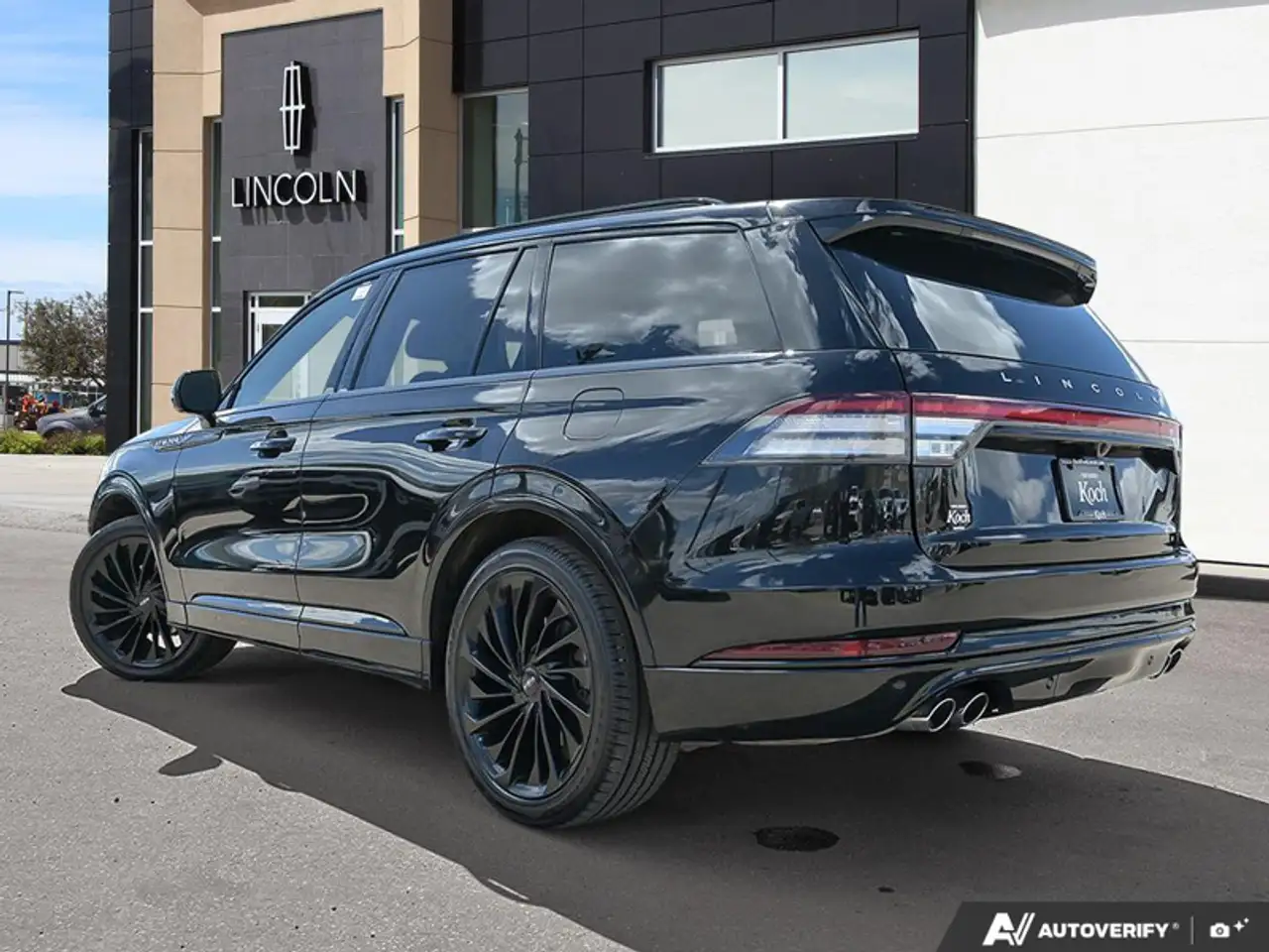 Lincoln Aviator снимка Lincoln Aviator