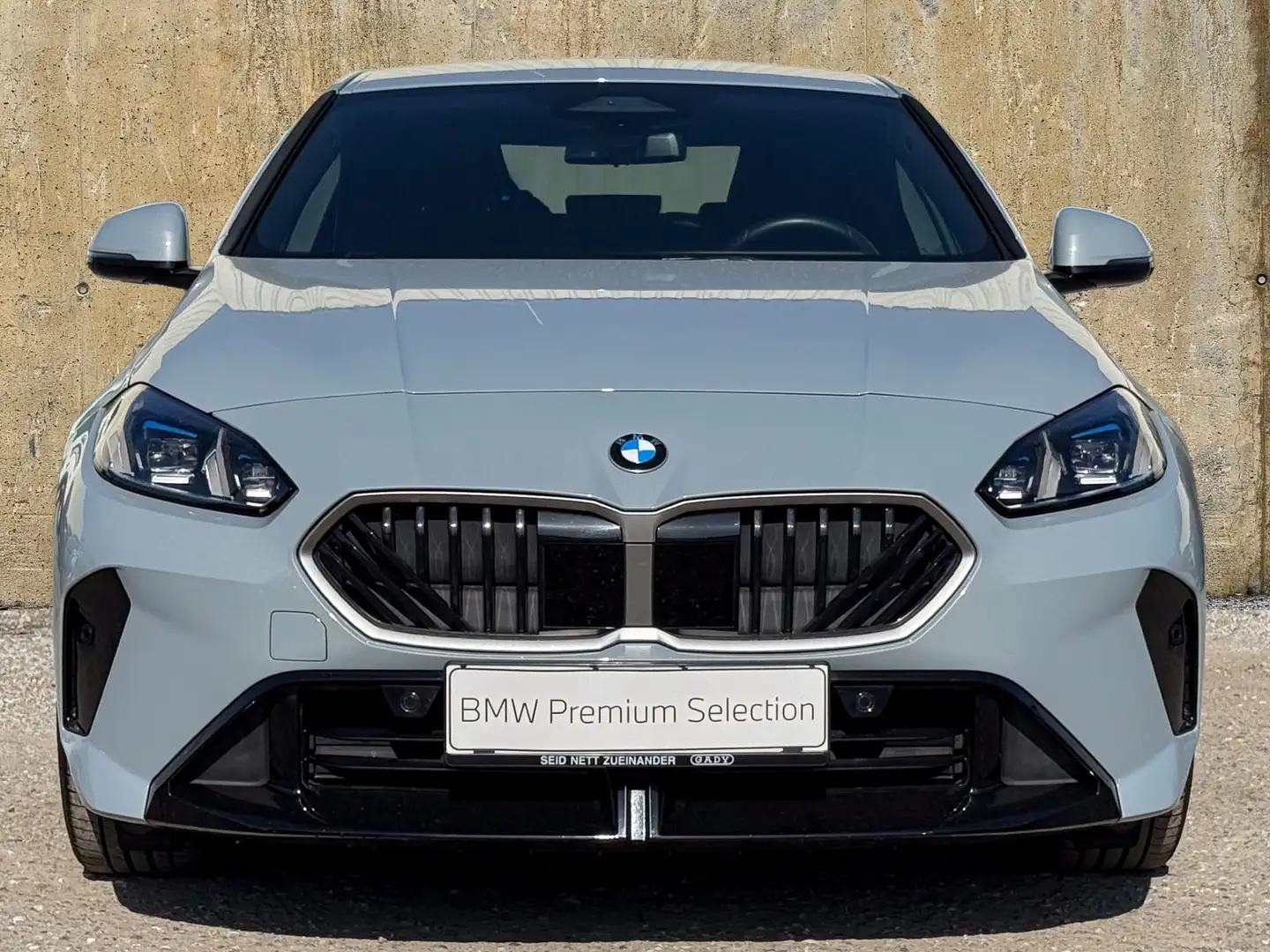 BMW 220 i Gran Coupe M-Sportpaket Grau - 2