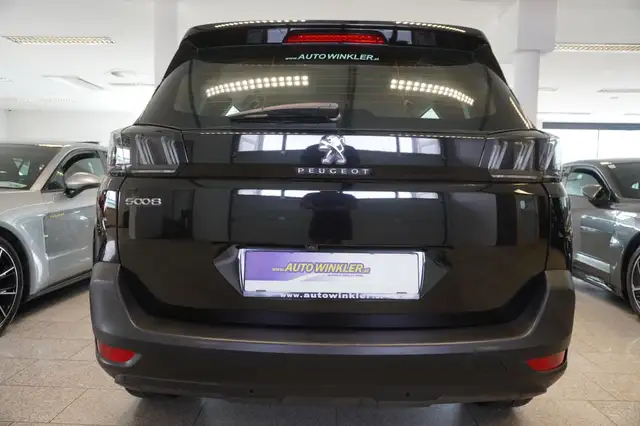 Peugeot 5008 view 6