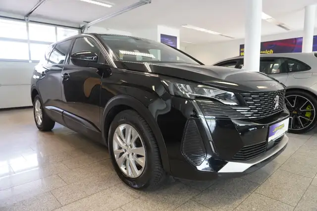 Peugeot 5008 view 3