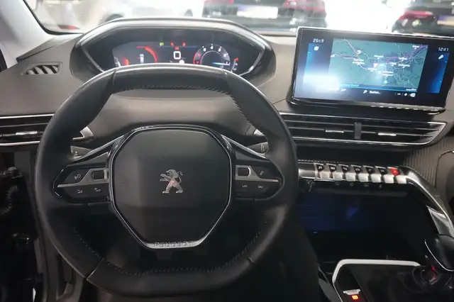 Peugeot 5008 view 12