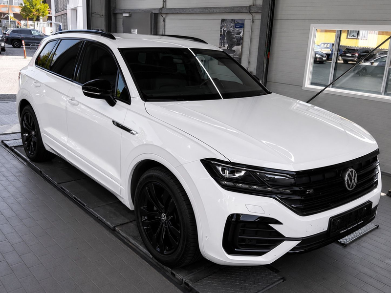 Volkswagen Touareg R-Line 4Motion/AHK/LUFT/KAMERA/PANO/BLAC