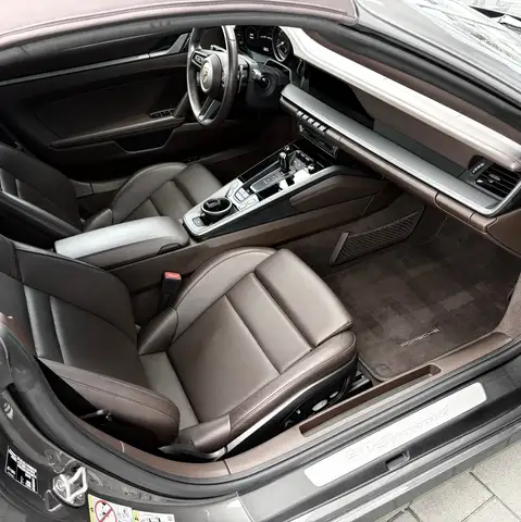 Porsche 992 Carrera 4 Cabrio-einmalige Ausstattung-Garantie Ansicht 30