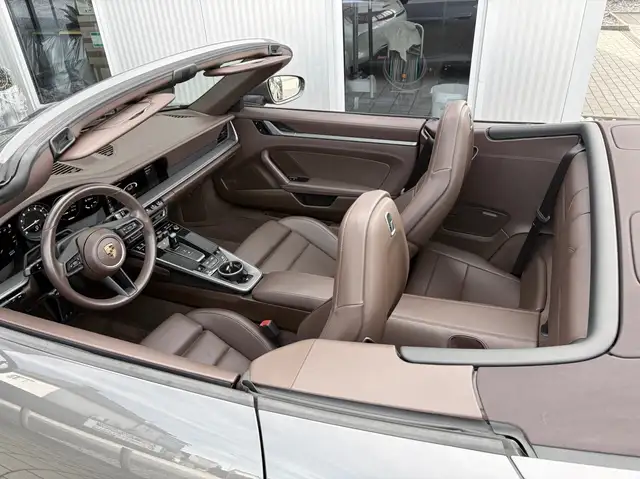 Porsche 992 Carrera 4 Cabrio-einmalige Ausstattung-Garantie Ansicht 39