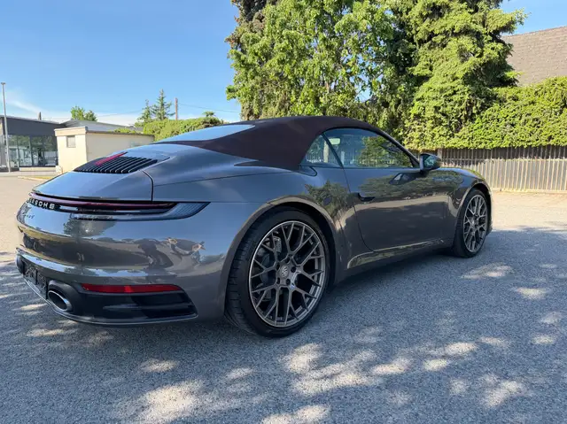 Porsche 992 Carrera 4 Cabrio-einmalige Ausstattung-Garantie Ansicht 12