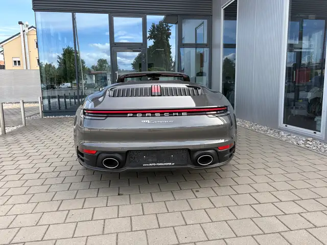 Porsche 992 Carrera 4 Cabrio-einmalige Ausstattung-Garantie Ansicht 38