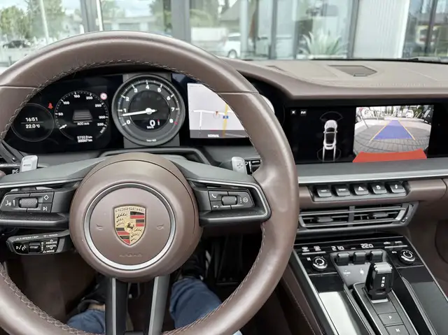 Porsche 992 Carrera 4 Cabrio-einmalige Ausstattung-Garantie Ansicht 47
