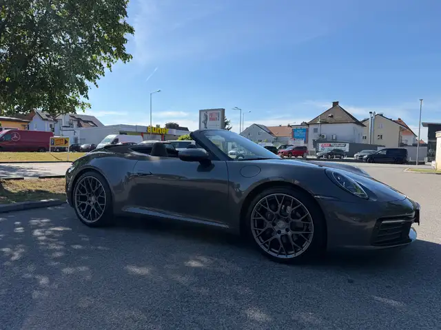Porsche 992 Carrera 4 Cabrio-einmalige Ausstattung-Garantie Ansicht 10