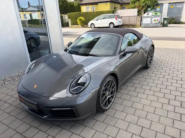 Porsche 992 Carrera 4 Cabrio-einmalige Ausstattung-Garantie Ansicht 25