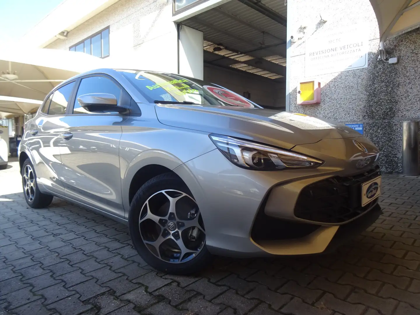 MG MG3 1.5 HYBRID+ LUXURY AUTO KM0 Argento - 1