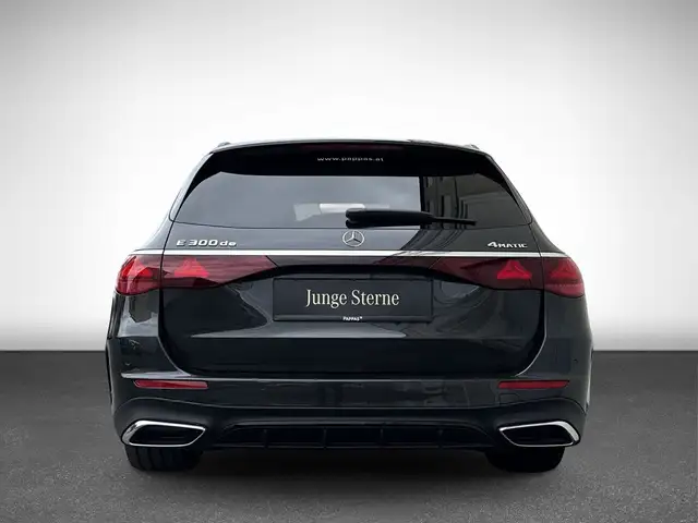 Mercedes-Benz E-Class view 5